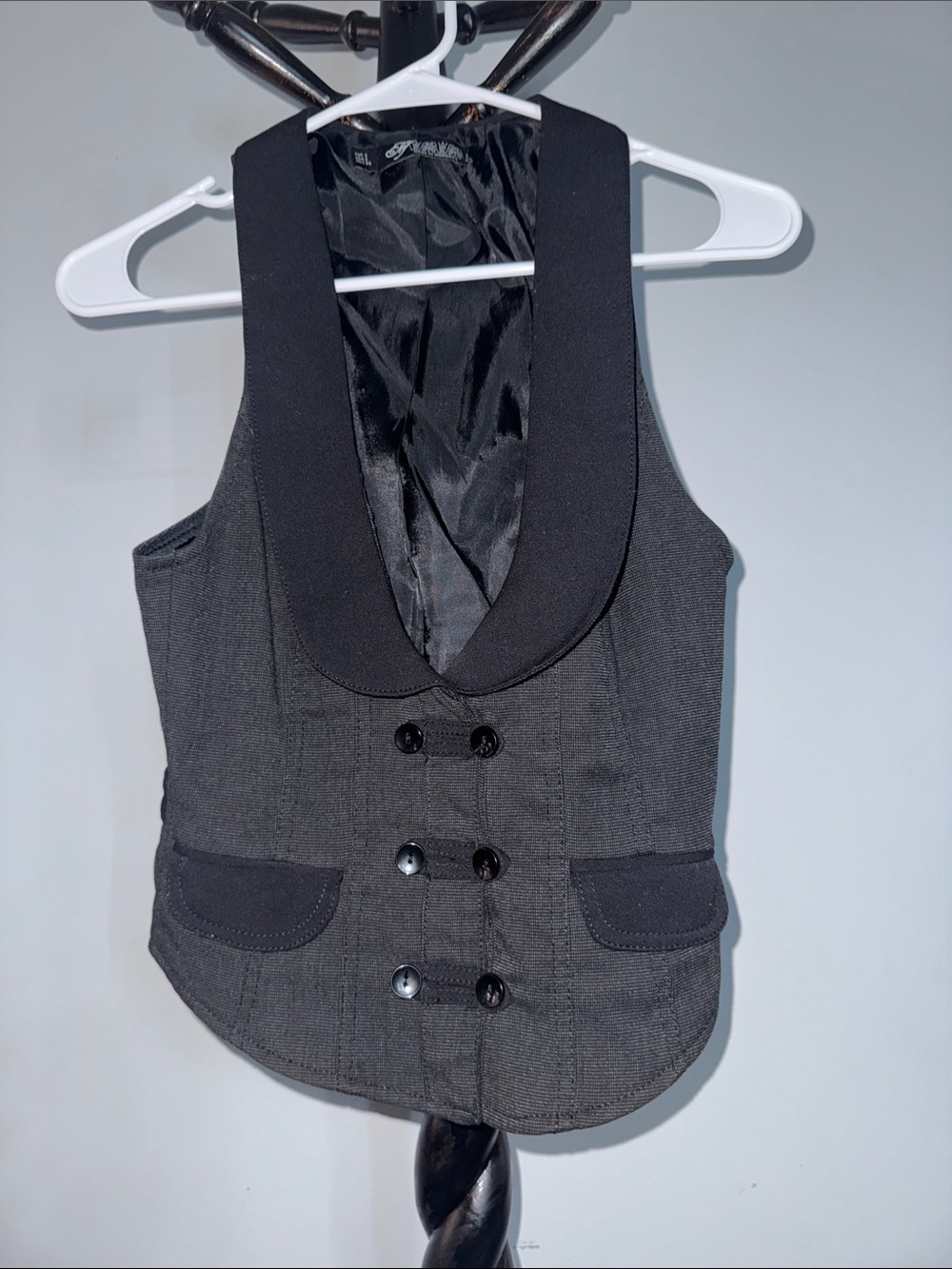 Classic Vest with Shawl Collar 11.T